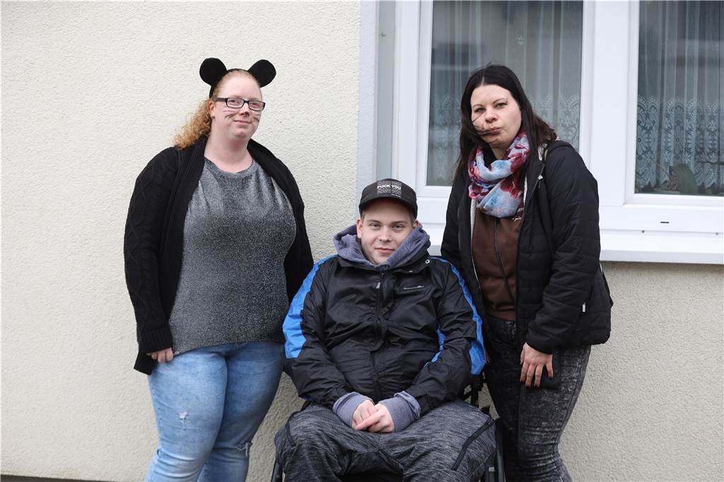 Karnevalsumzug 2023 in Selm: Viele Fotos von den Zuschauerinnen und Zuschauer Eindrücke vom Karnevalsumzug 2023 in Selm