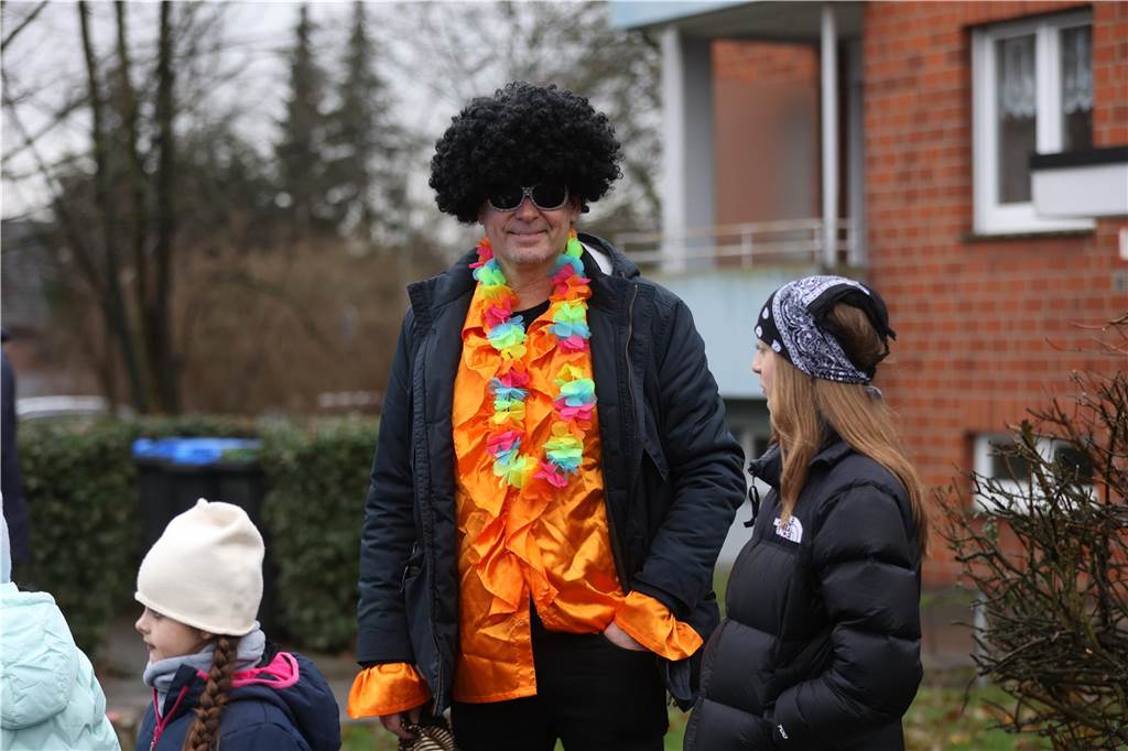Karnevalsumzug 2023 in Selm: Viele Fotos von den Zuschauerinnen und Zuschauer Eindrücke vom Karnevalsumzug 2023 in Selm