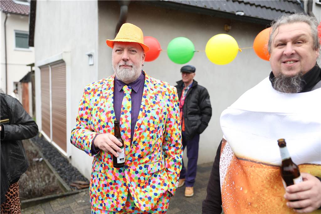Karnevalsumzug 2023 in Selm: Viele Fotos von den Zuschauerinnen und Zuschauer Eindrücke vom Karnevalsumzug 2023 in Selm