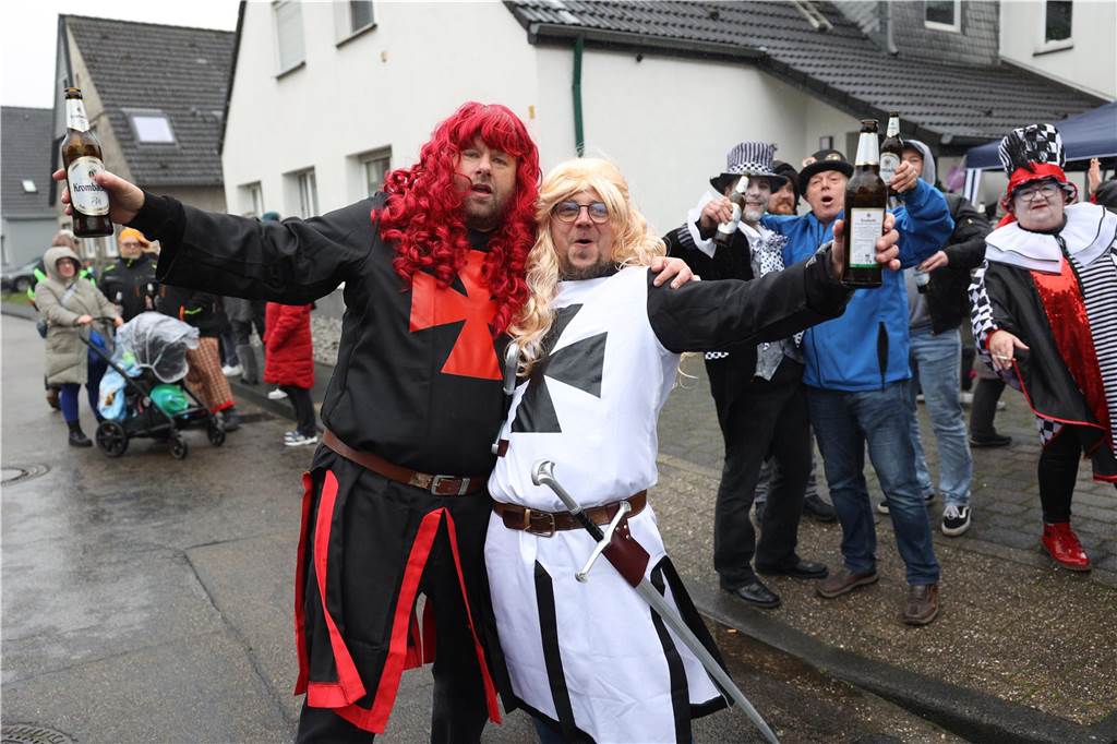 Karnevalsumzug 2023 in Selm: Viele Fotos von den Zuschauerinnen und Zuschauer Eindrücke vom Karnevalsumzug 2023 in Selm