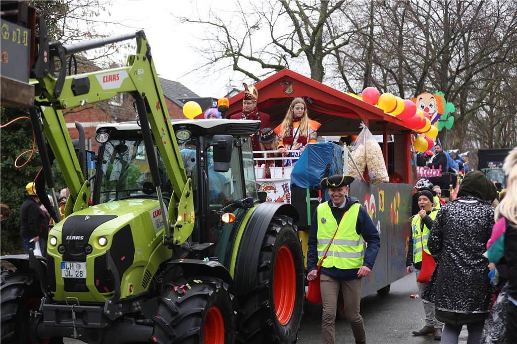 Karnevalsumzug 2023 in Selm: Viele Fotos von den Wagen und Fußgruppen Eindrücke vom Karnevalsumzug 2023 in Selm