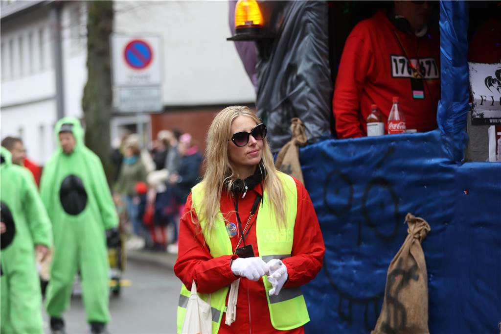 Karnevalsumzug 2023 in Selm: Viele Fotos von den Wagen und Fußgruppen Eindrücke vom Karnevalsumzug 2023 in Selm