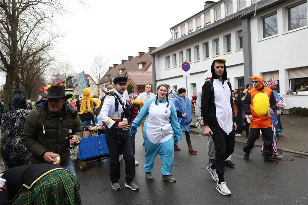 Karnevalsumzug 2023 in Selm: Viele Fotos von den Wagen und Fußgruppen Eindrücke vom Karnevalsumzug 2023 in Selm