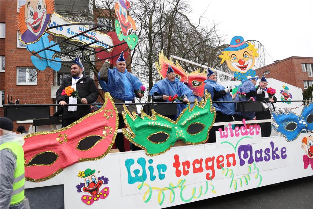 Karnevalsumzug 2023 in Selm: Viele Fotos von den Wagen und Fußgruppen Eindrücke vom Karnevalsumzug 2023 in Selm