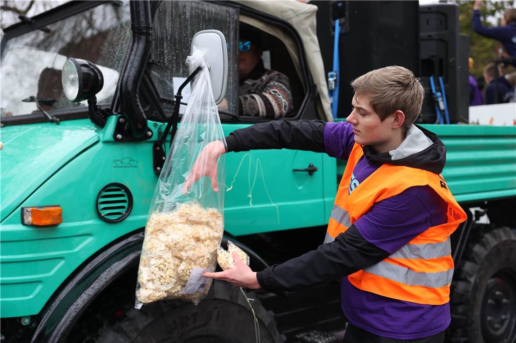Karnevalsumzug 2023 in Selm: Viele Fotos von den Wagen und Fußgruppen Eindrücke vom Karnevalsumzug 2023 in Selm