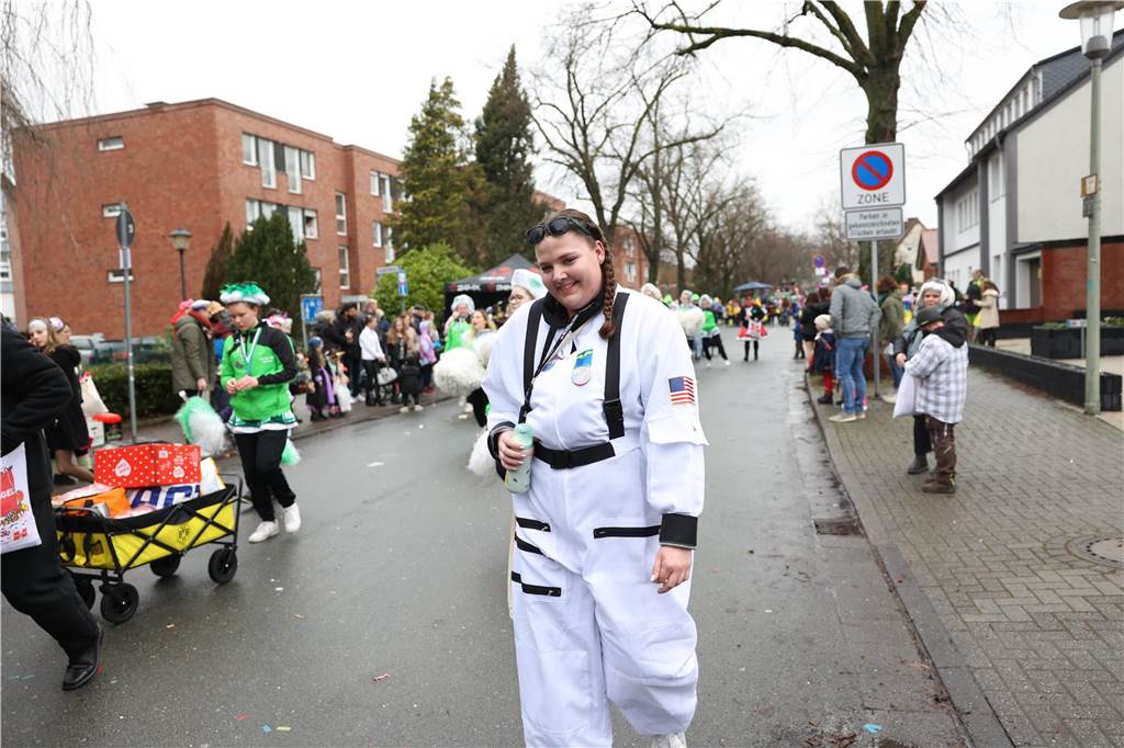 Karnevalsumzug 2023 in Selm: Viele Fotos von den Wagen und Fußgruppen Eindrücke vom Karnevalsumzug 2023 in Selm