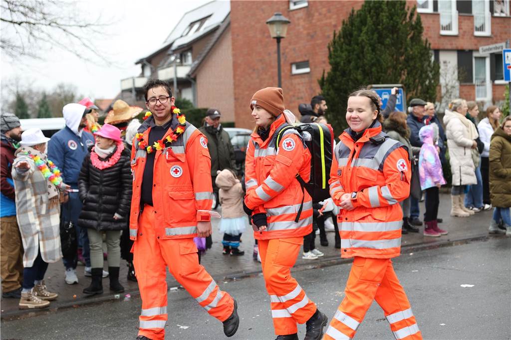 Karnevalsumzug 2023 in Selm: Viele Fotos von den Wagen und Fußgruppen Eindrücke vom Karnevalsumzug 2023 in Selm