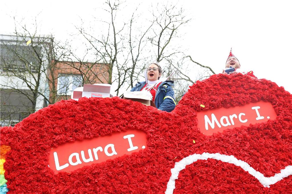 Karnevalsumzug 2023 in Selm: Viele Fotos von den Wagen und Fußgruppen Eindrücke vom Karnevalsumzug 2023 in Selm