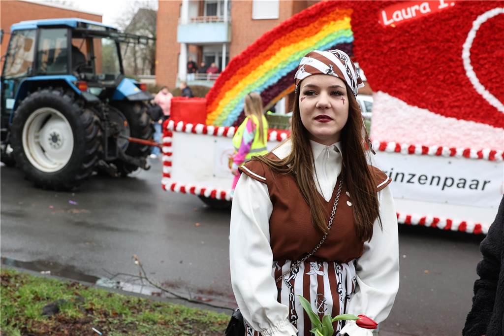 Karnevalsumzug 2023 in Selm: Viele Fotos von den Wagen und Fußgruppen Eindrücke vom Karnevalsumzug 2023 in Selm