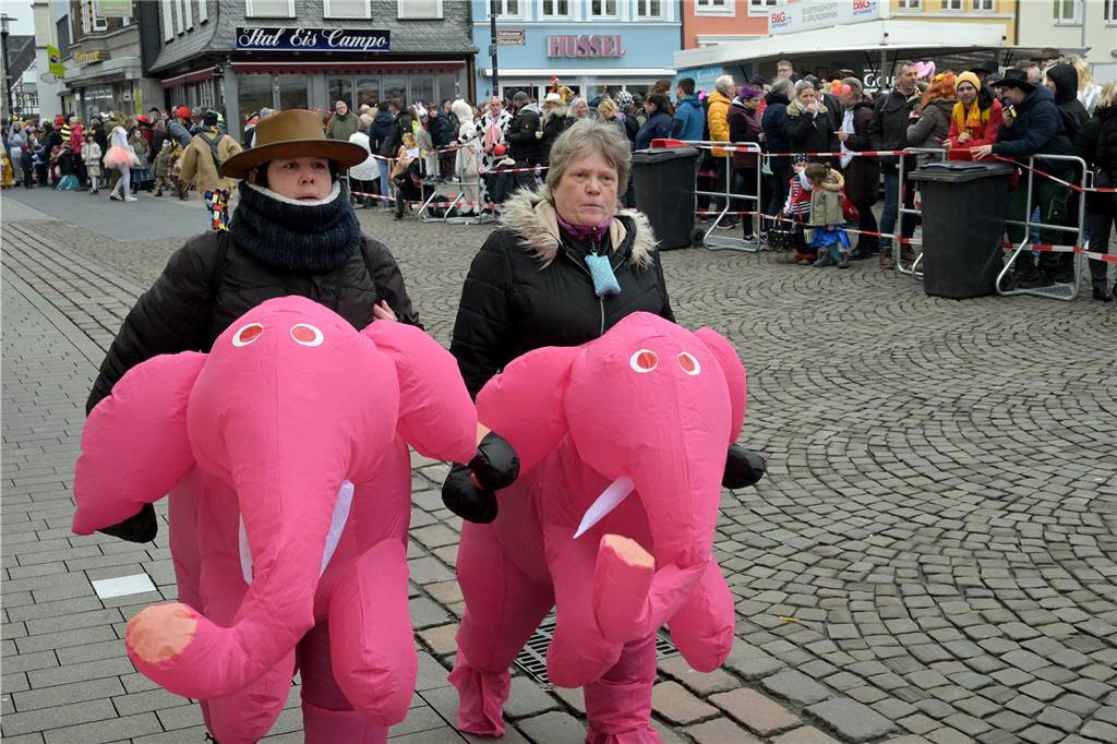 Karnevalsumzug 2023 in Werne: Viele Fotos vom Rosemontag Eindrücke vom Karnevalsumzug 2023 in Werne