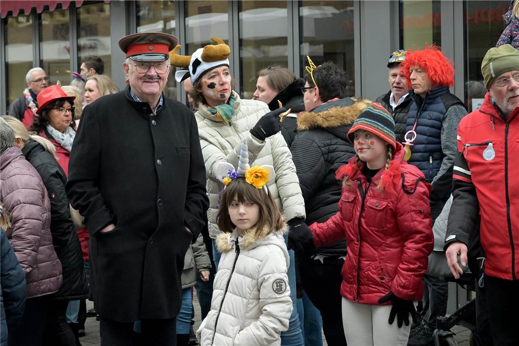 Karnevalsumzug 2023 in Werne: Viele Fotos vom Rosemontag Eindrücke vom Karnevalsumzug 2023 in Werne