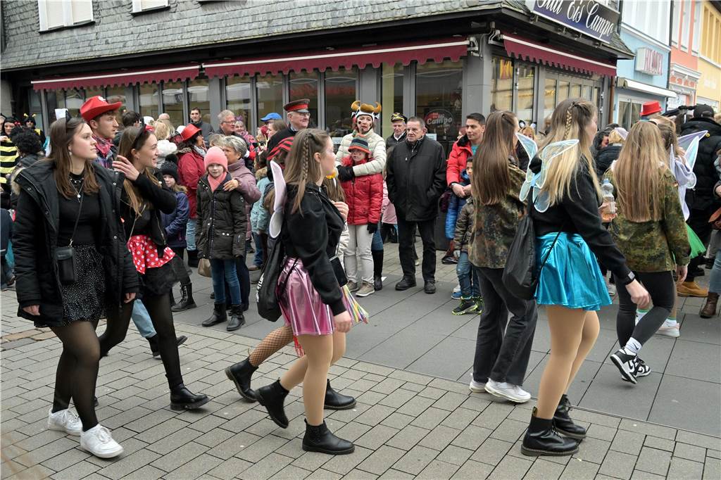 Karnevalsumzug 2023 in Werne: Viele Fotos vom Rosemontag Eindrücke vom Karnevalsumzug 2023 in Werne