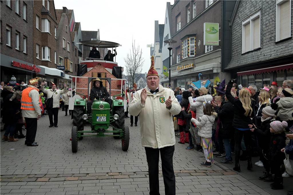 Karnevalsumzug 2023 in Werne: Viele Fotos vom Rosemontag Eindrücke vom Karnevalsumzug 2023 in Werne