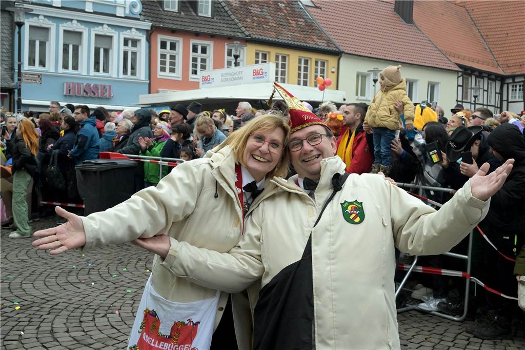 Karnevalsumzug 2023 in Werne: Viele Fotos vom Rosemontag Eindrücke vom Karnevalsumzug 2023 in Werne