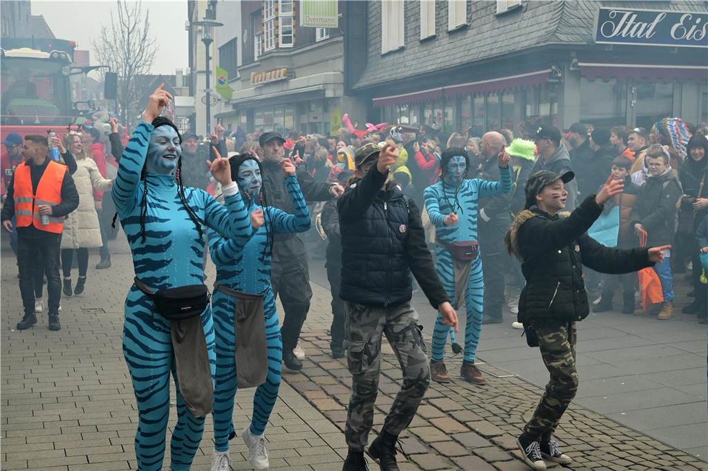 Karnevalsumzug 2023 in Werne: Viele Fotos vom Rosemontag Eindrücke vom Karnevalsumzug 2023 in Werne