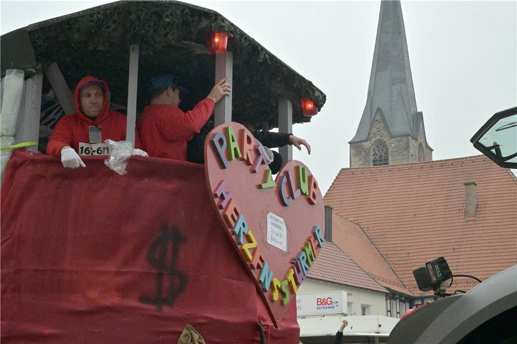 Karnevalsumzug 2023 in Werne: Viele Fotos vom Rosemontag Eindrücke vom Karnevalsumzug 2023 in Werne