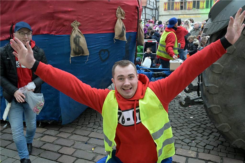 Karnevalsumzug 2023 in Werne: Viele Fotos vom Rosemontag Eindrücke vom Karnevalsumzug 2023 in Werne