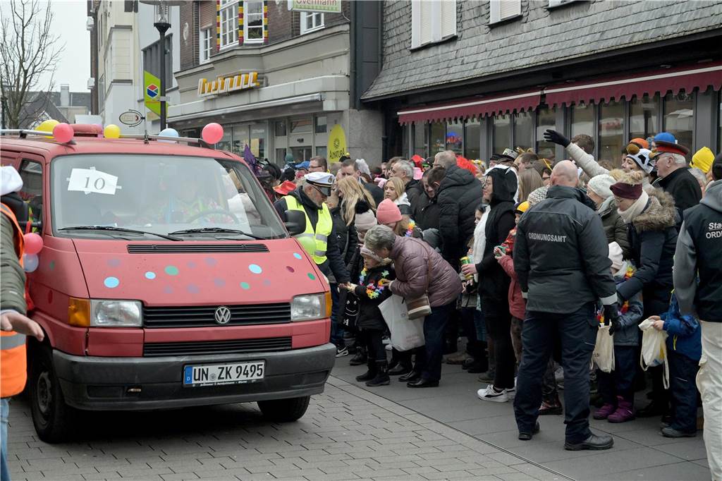 Karnevalsumzug 2023 in Werne: Viele Fotos vom Rosemontag Eindrücke vom Karnevalsumzug 2023 in Werne