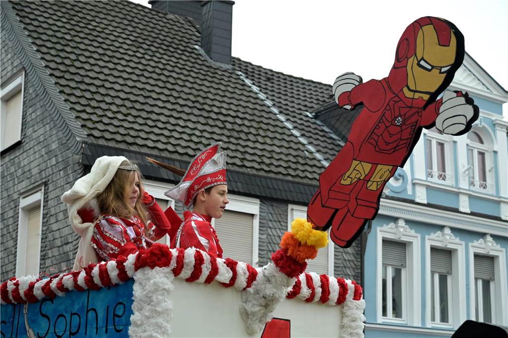 Karnevalsumzug 2023 in Werne: Viele Fotos vom Rosemontag Eindrücke vom Karnevalsumzug 2023 in Werne