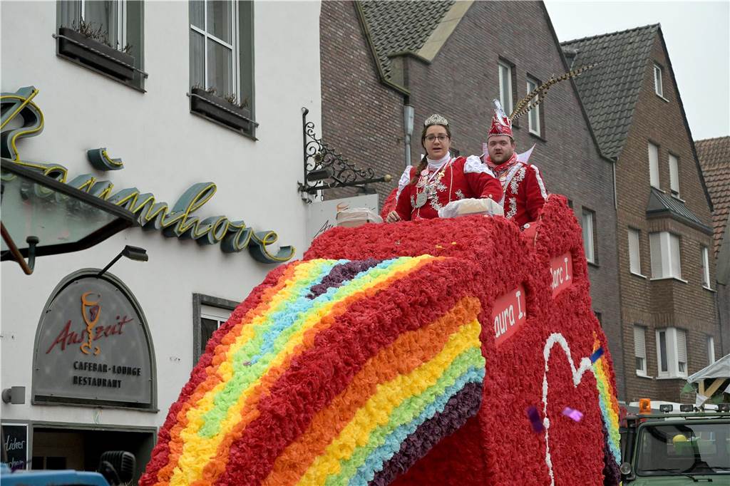 Karnevalsumzug 2023 in Werne: Viele Fotos vom Rosemontag Eindrücke vom Karnevalsumzug 2023 in Werne