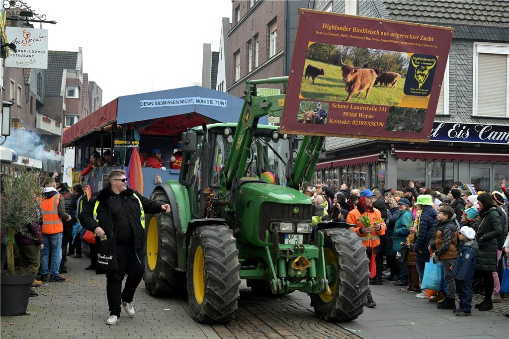 Karnevalsumzug 2023 in Werne: Viele Fotos vom Rosemontag Eindrücke vom Karnevalsumzug 2023 in Werne