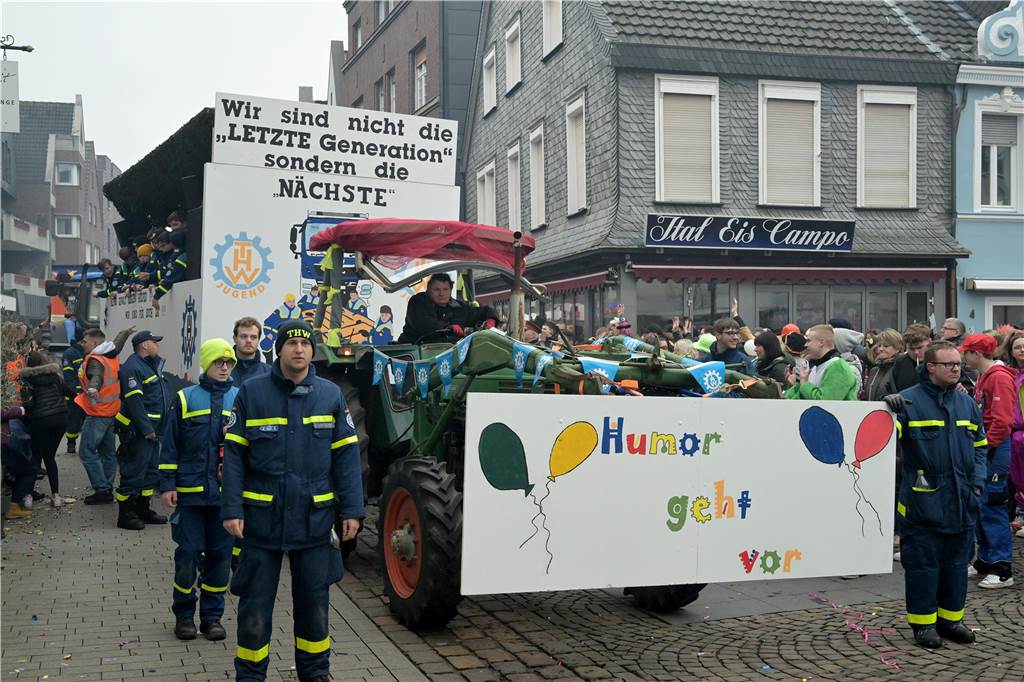 Karnevalsumzug 2023 in Werne: Viele Fotos vom Rosemontag Eindrücke vom Karnevalsumzug 2023 in Werne
