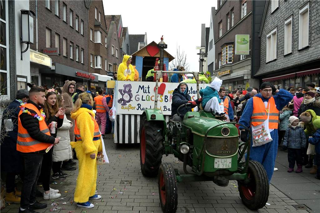 Karnevalsumzug 2023 in Werne: Viele Fotos vom Rosemontag Eindrücke vom Karnevalsumzug 2023 in Werne
