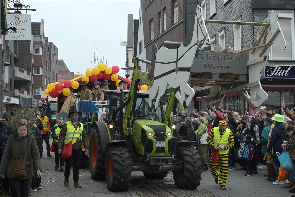 Karnevalsumzug 2023 in Werne: Viele Fotos vom Rosemontag Eindrücke vom Karnevalsumzug 2023 in Werne