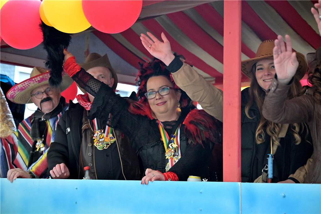 Karnevalsumzug 2023 in Werne: Viele Fotos vom Rosemontag Eindrücke vom Karnevalsumzug 2023 in Werne