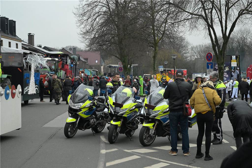 Karnevalsumzug 2023 in Werne: Viele Fotos vom Rosemontag Eindrücke vom Karnevalsumzug 2023 in Werne