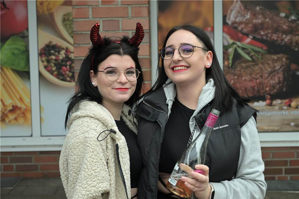 Karnevalsumzug 2023 in Werne: Viele Fotos vom Rosemontag Eindrücke vom Karnevalsumzug 2023 in Werne