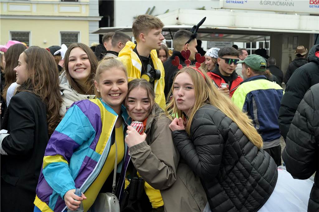 Karnevalsumzug 2023 in Werne: Viele Fotos vom Rosemontag Eindrücke vom Karnevalsumzug 2023 in Werne