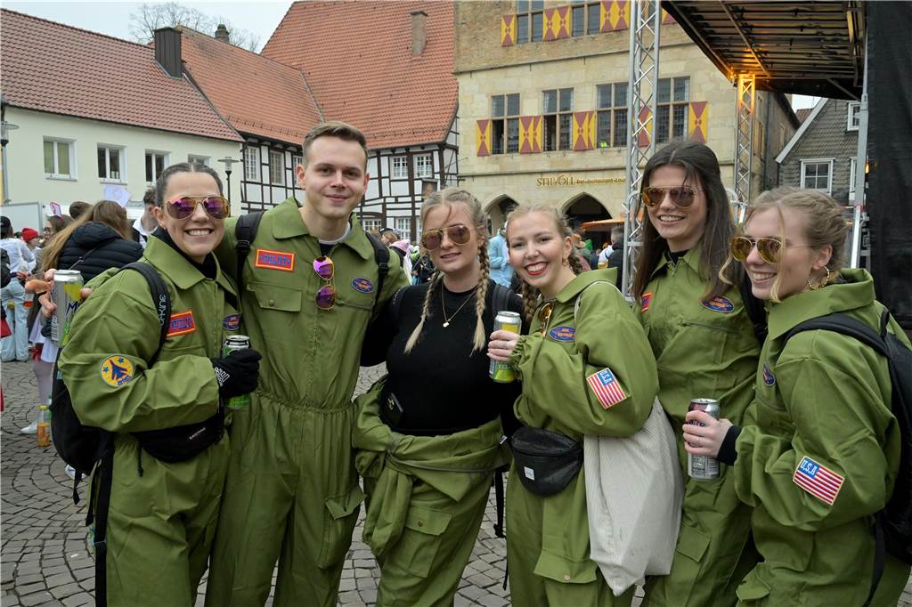 Karnevalsumzug 2023 in Werne: Viele Fotos vom Rosemontag Eindrücke vom Karnevalsumzug 2023 in Werne