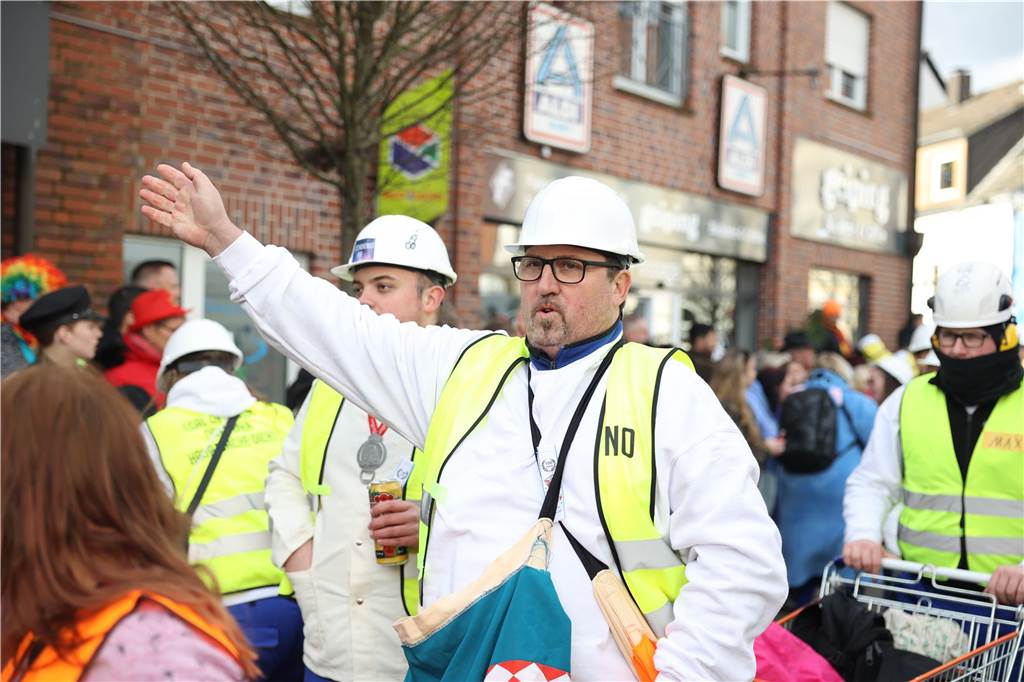 Karnevalsumzug durch Olfen 2024: Die schönsten Fotos von Nelkendienstag - Teil 3 Eindrücke vom Karnevalsumzug 2024 in Olfen