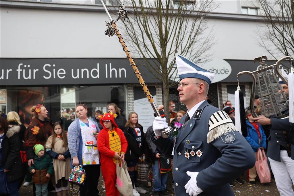Karnevalsumzug durch Olfen 2024: Die schönsten Fotos von Nelkendienstag - Teil 3 Eindrücke vom Karnevalsumzug 2024 in Olfen