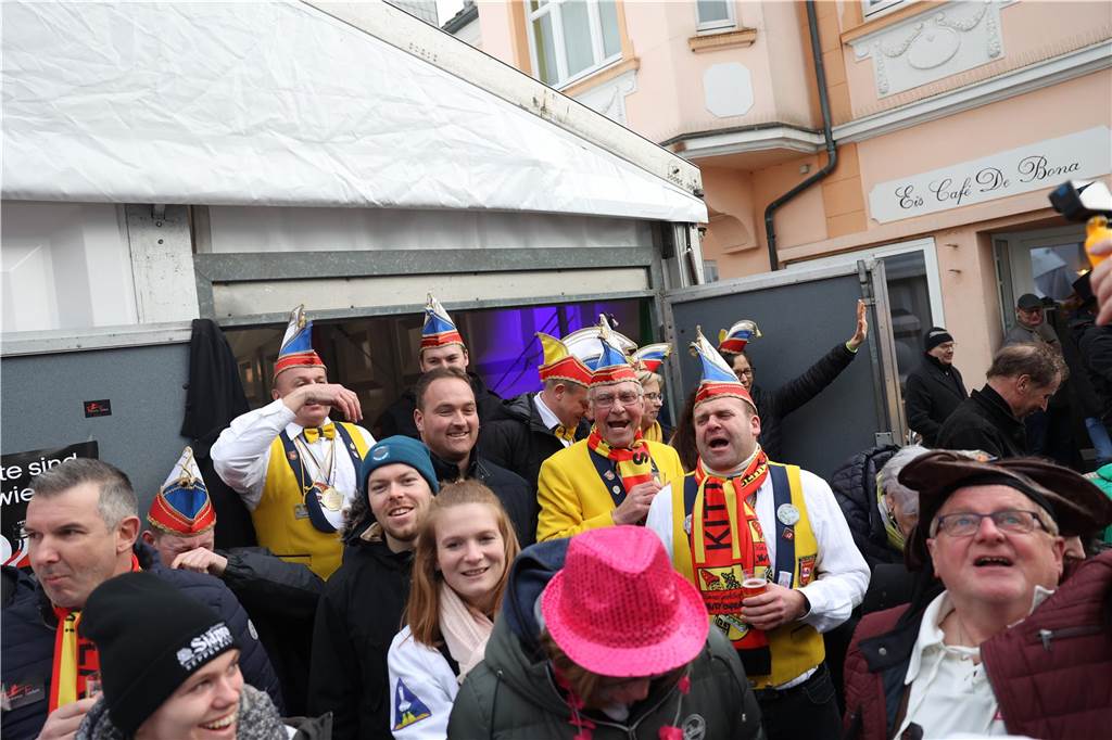 Karnevalsumzug durch Olfen 2024: Die schönsten Fotos von Nelkendienstag - Teil 3 Eindrücke vom Karnevalsumzug 2024 in Olfen