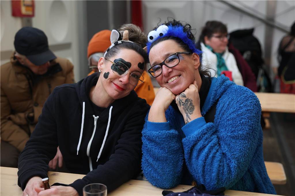Karnevalsumzug durch Olfen 2024: Die schönsten Fotos von Nelkendienstag - Teil 3 Eindrücke vom Karnevalsumzug 2024 in Olfen