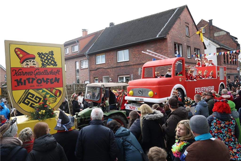 Karnevalsumzug durch Olfen 2024: Die schönsten Fotos von Nelkendienstag - Teil 1 Eindrücke vom Karnevalsumzug durch Olfen