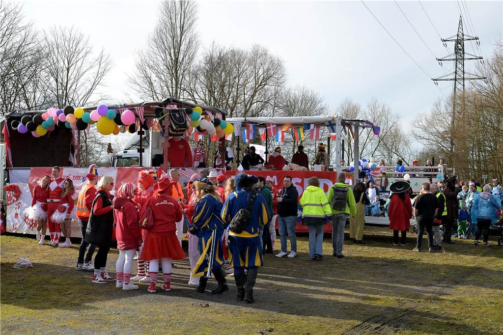 Lünen-Süd feiert Karneval: Über 100 Fotos vom einzigen Umzug der Stadt Eindrücke vom Karnevalsumzug in Lünen-Süd 2024