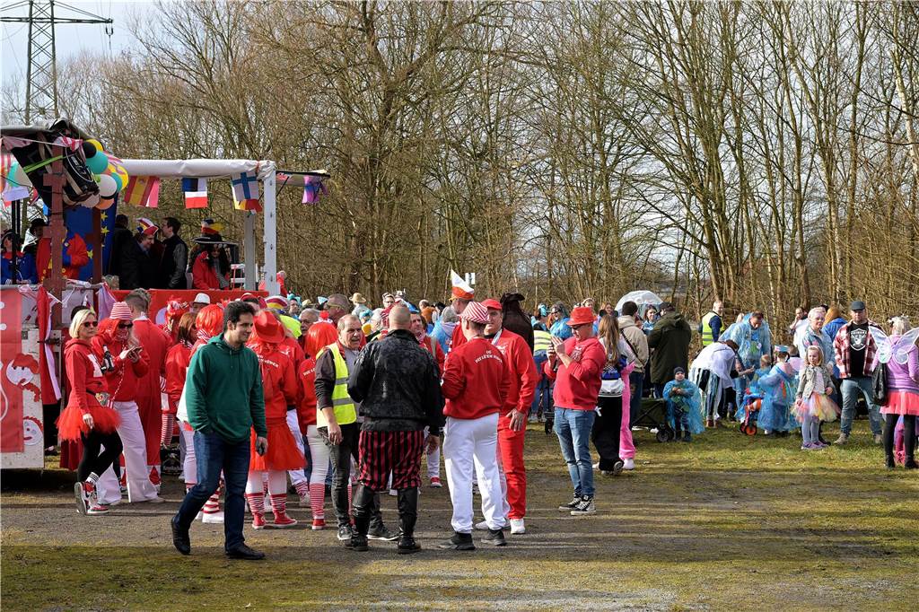 Lünen-Süd feiert Karneval: Über 100 Fotos vom einzigen Umzug der Stadt Eindrücke vom Karnevalsumzug in Lünen-Süd 2024