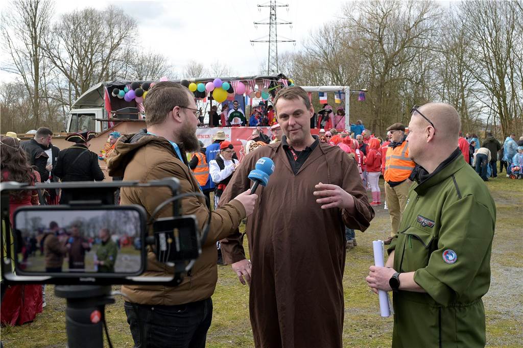Lünen-Süd feiert Karneval: Über 100 Fotos vom einzigen Umzug der Stadt Eindrücke vom Karnevalsumzug in Lünen-Süd 2024