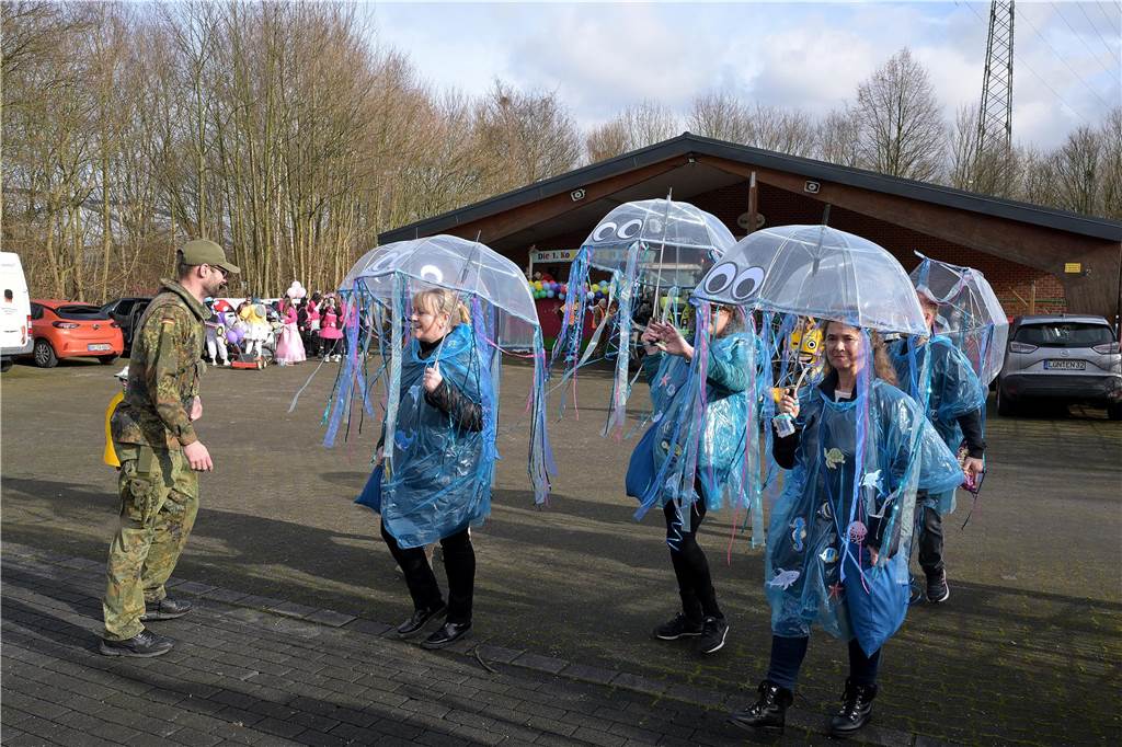 Lünen-Süd feiert Karneval: Über 100 Fotos vom einzigen Umzug der Stadt Eindrücke vom Karnevalsumzug in Lünen-Süd 2024