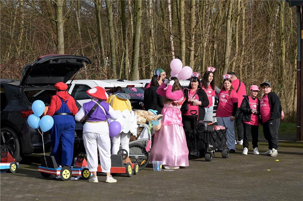 Lünen-Süd feiert Karneval: Über 100 Fotos vom einzigen Umzug der Stadt Eindrücke vom Karnevalsumzug in Lünen-Süd 2024
