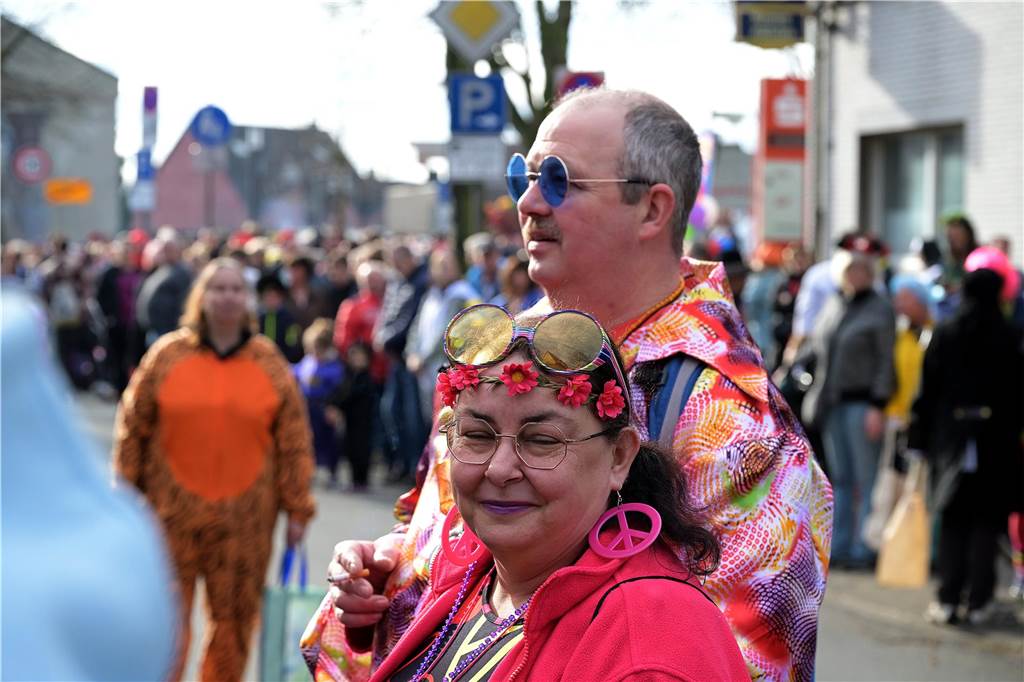 Lünen-Süd feiert Karneval: Über 100 Fotos vom einzigen Umzug der Stadt Eindrücke vom Karnevalsumzug in Lünen-Süd 2024