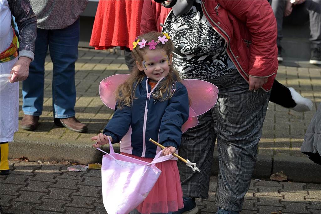 Lünen-Süd feiert Karneval: Über 100 Fotos vom einzigen Umzug der Stadt Eindrücke vom Karnevalsumzug in Lünen-Süd 2024