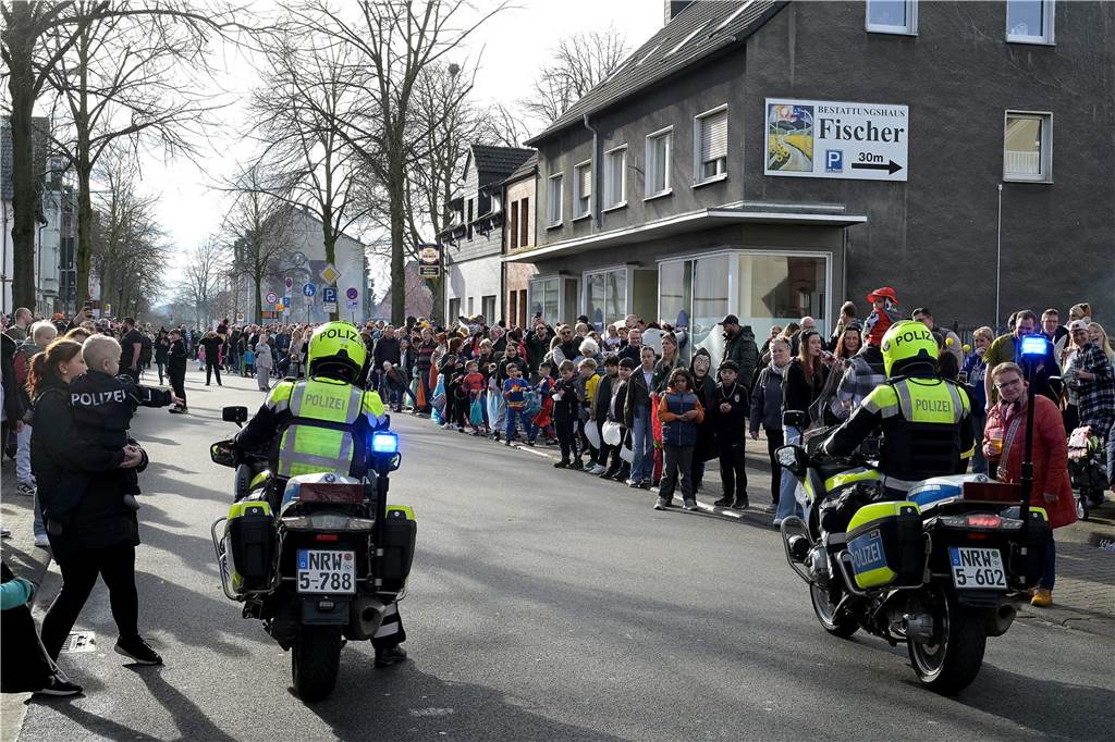 Lünen-Süd feiert Karneval: Über 100 Fotos vom einzigen Umzug der Stadt Eindrücke vom Karnevalsumzug in Lünen-Süd 2024