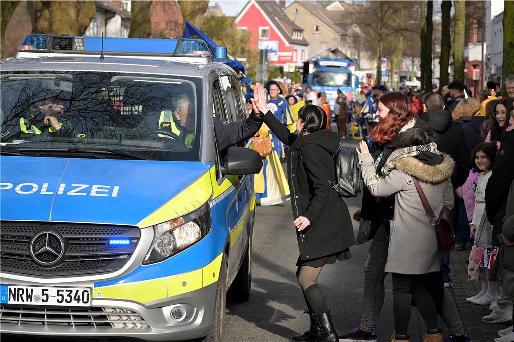 Lünen-Süd feiert Karneval: Über 100 Fotos vom einzigen Umzug der Stadt Eindrücke vom Karnevalsumzug in Lünen-Süd 2024