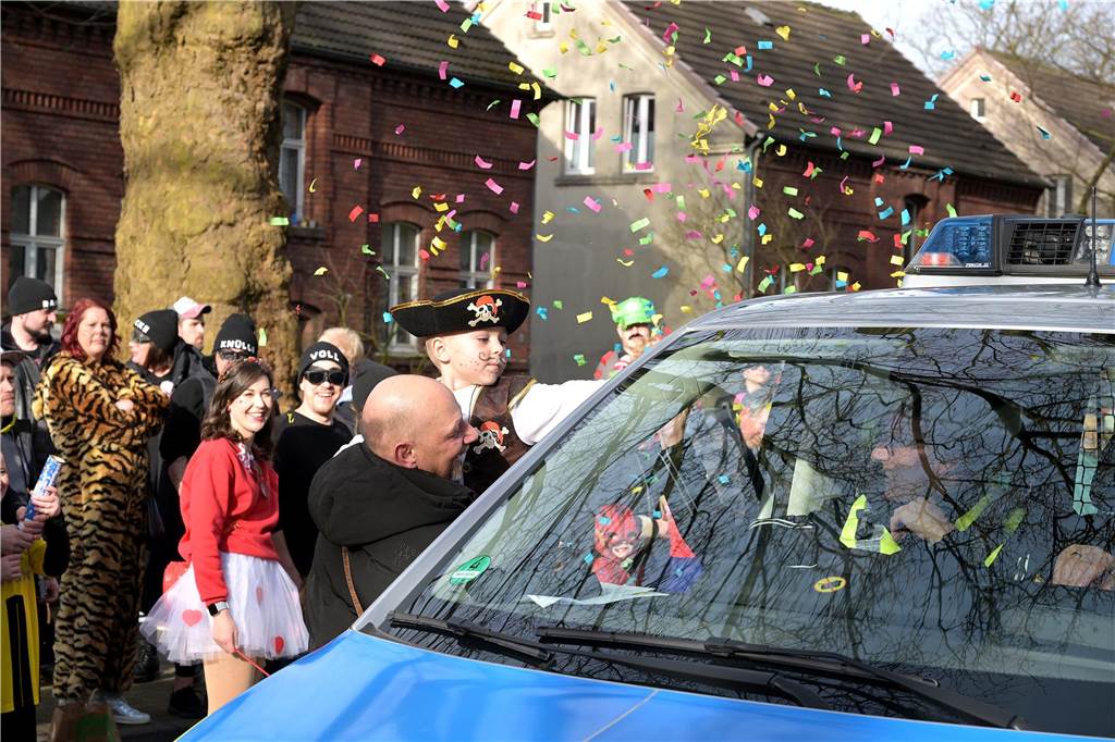 Lünen-Süd feiert Karneval: Über 100 Fotos vom einzigen Umzug der Stadt Eindrücke vom Karnevalsumzug in Lünen-Süd 2024