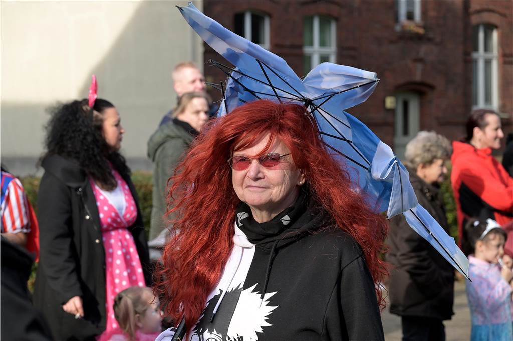 Lünen-Süd feiert Karneval: Über 100 Fotos vom einzigen Umzug der Stadt Eindrücke vom Karnevalsumzug in Lünen-Süd 2024