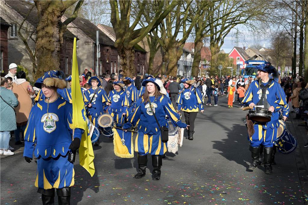 Lünen-Süd feiert Karneval: Über 100 Fotos vom einzigen Umzug der Stadt Eindrücke vom Karnevalsumzug in Lünen-Süd 2024
